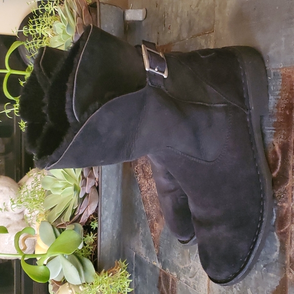 UGG Australia JANNIKA Suede Sheepskin Cuffable Black Bootie - Picture 2 of 12